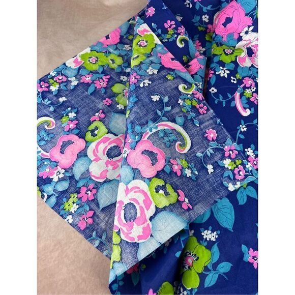 Vintage Mod Flower Power Fabric 3.5 yards - Picture 6 of 6